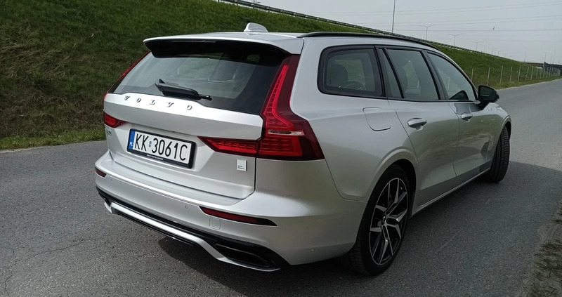 Volvo V60 cena 215900 przebieg: 52505, rok produkcji 2021 z Kraków małe 781